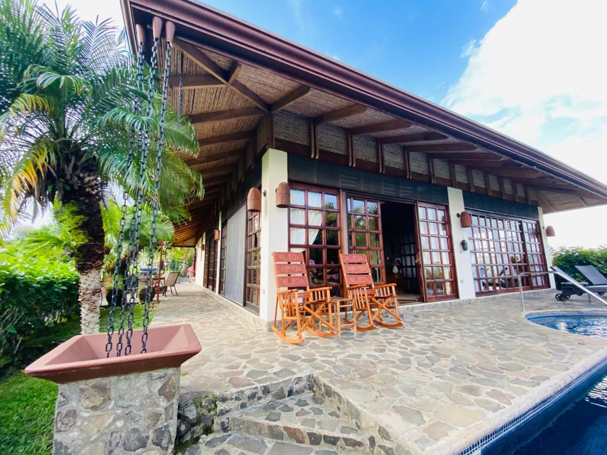 Tropical Balinese Villa Atenas Escobal ภายนอก รูปภาพ